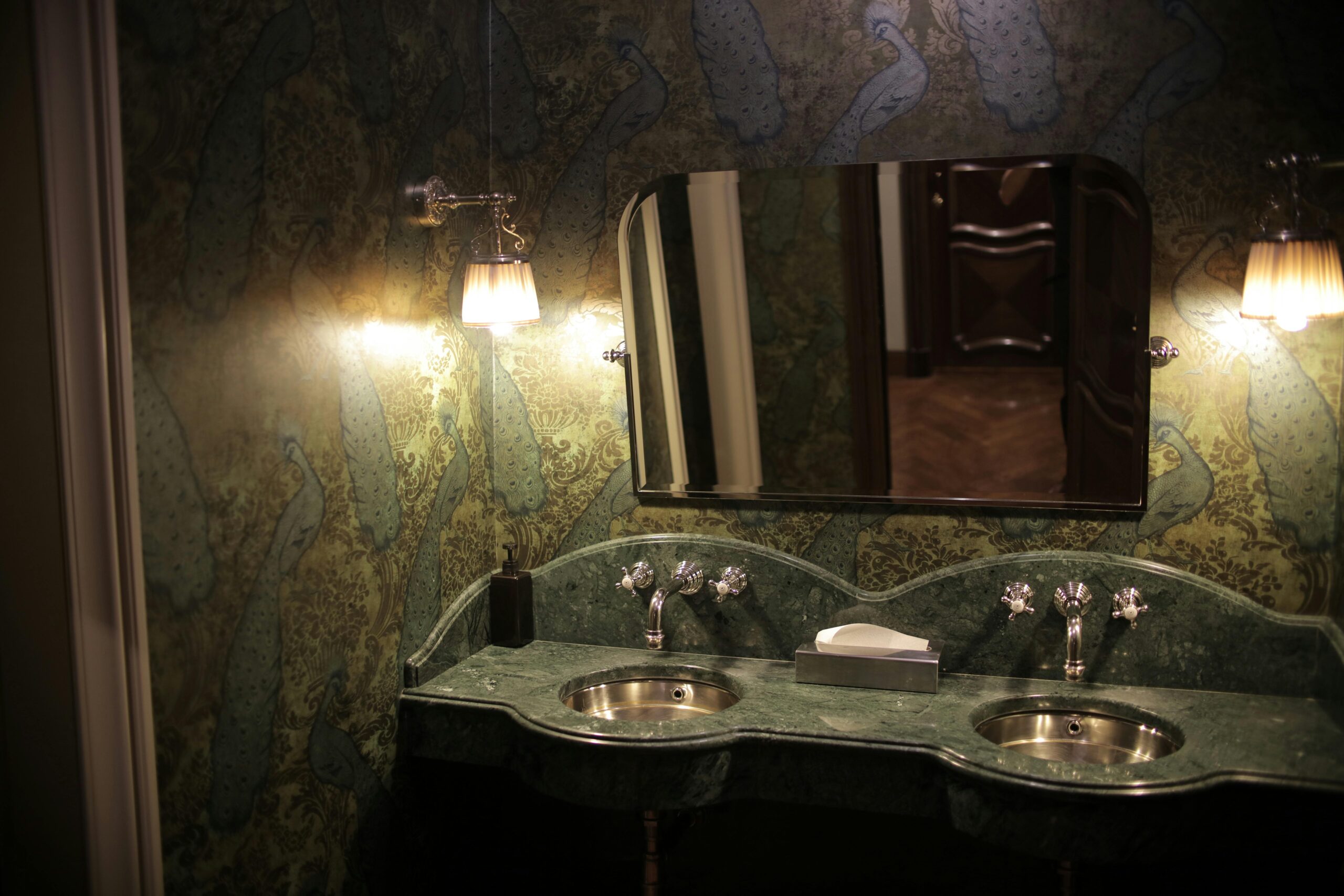 The Secrets to Designing an Elegant Luxury Foyer