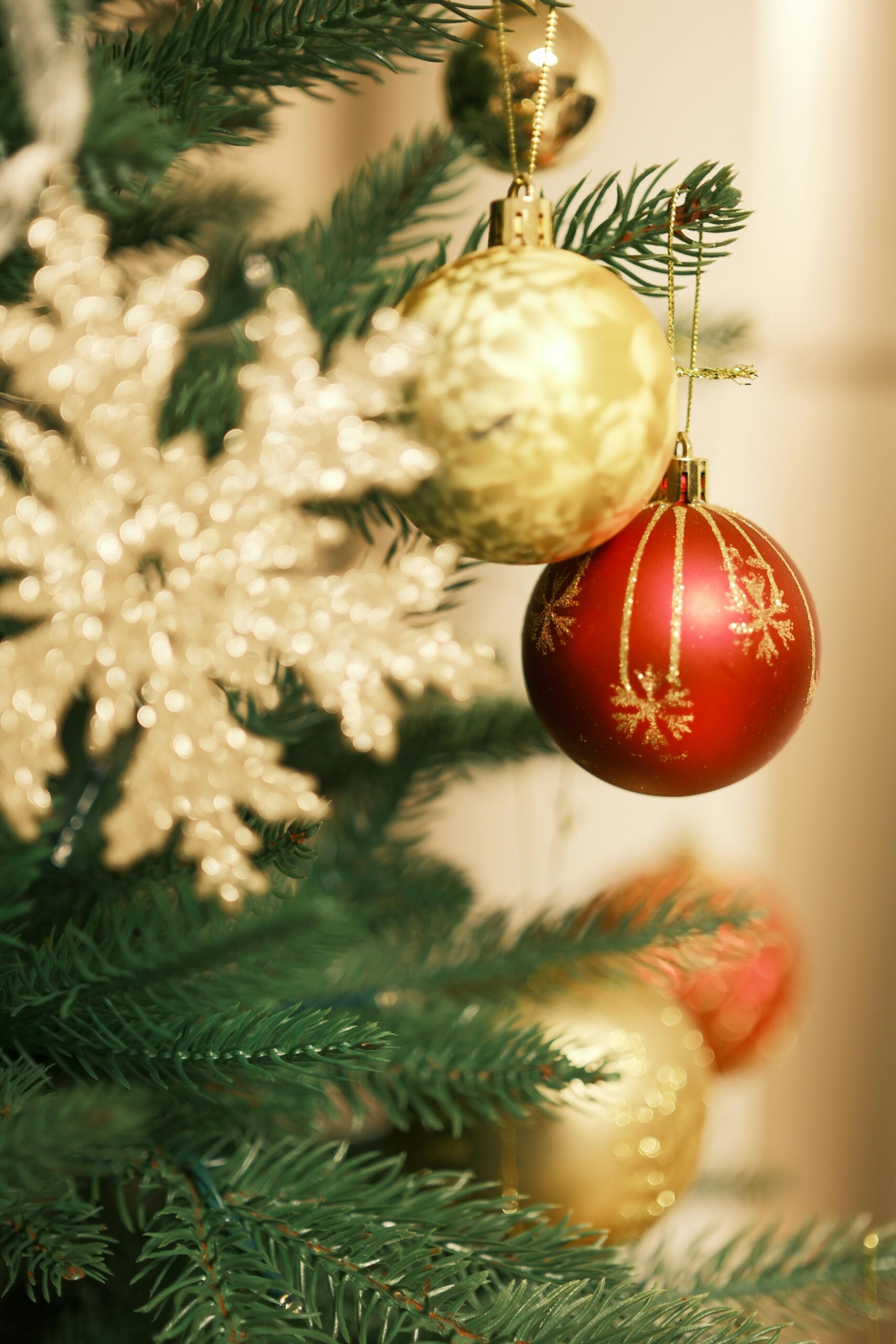 Incorporating Luxe Metals into Your Interior Design